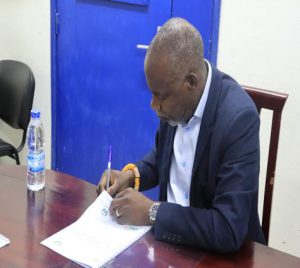 Signature de Dr Kroua Ehoulé, Directeur coordonnateur du PNPMT